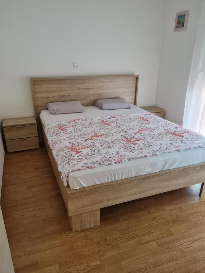 Apartment Nora Near The Beach พูลา ภายนอก รูปภาพ